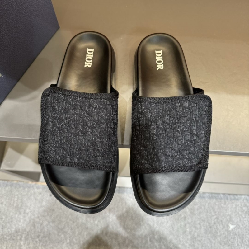 ch**an D*or slippers